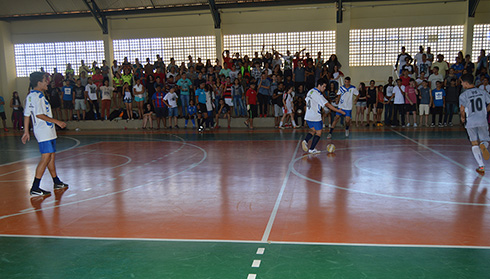 Primeira etapa-Câmpus Valparaíso sediou os jogos de futsal e xadrez, já Câmpus Luziânia, os de handebol